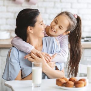 Ανατροφή: Πώς μεγαλώνουμε ένα καλό και χαρούμενο παιδί;