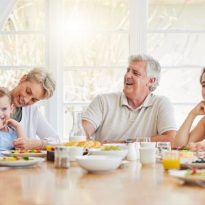 Οικογενειακές παραδόσεις: Πώς βοηθούν το παιδί να κατανοήσει τη ζωή;