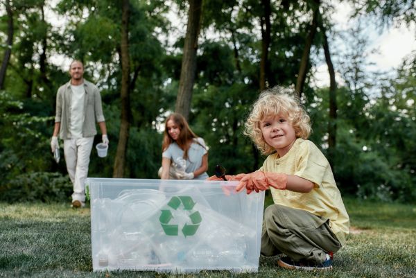 Eco-friendly οικογένεια: Διδάξτε στα παιδιά να προστατεύουν το περιβάλλον | imommy.gr