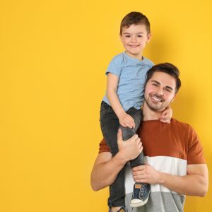 Μπαμπάδες: Πώς να ενισχύσετε καθημερινά την συναισθηματική σύνδεση
