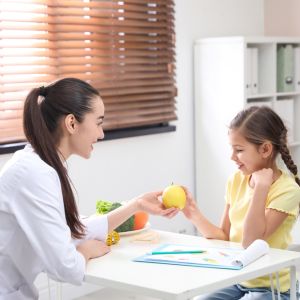 Παιδική παχυσαρκία: Νέα μελέτη ανατρέπει τα δεδομένα