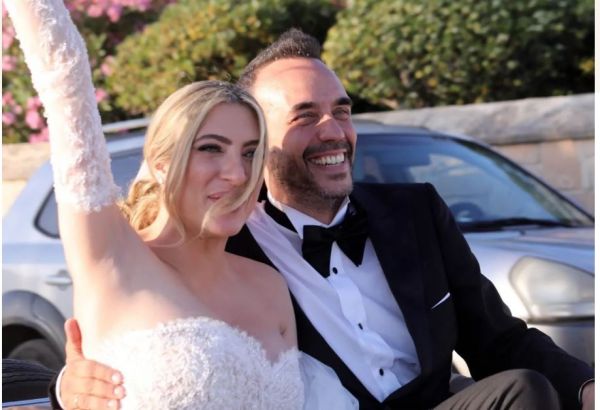 Πάνος Μουζουράκης: Πότε βαφτίζει τον γιο του – πόσοι θα είναι οι νονοί | imommy.gr