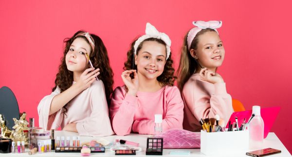 «Cosmeticorexia»: Γιατί οι έφηβοι κυνηγούν την «τέλεια εικόνα» | imommy.gr