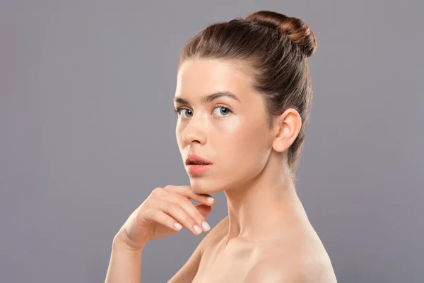 Το makeup trick για να καλύψετε ένα σπυράκι | imommy.gr