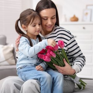Γιορτή της Μητέρας: 7 τρόποι να την περάσετε οικογενειακά