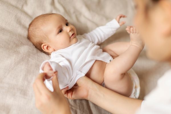 Βρέφη: Μπορούν να βοηθούν τους γονείς τους; Η επιστήμη λέει ναι