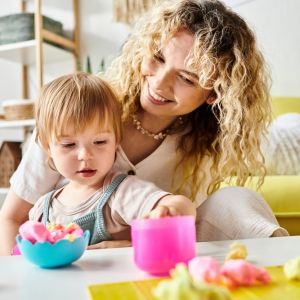 Περιέργεια: Μας κάνει καλύτερους γονείς;